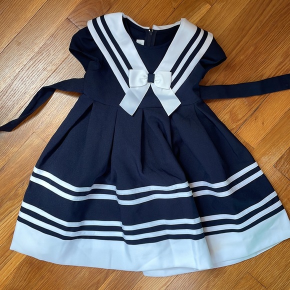 Bonnie Jean 4T, little girl formal dress, classic, elegant, navy & white, w/ bow - Picture 2 of 3